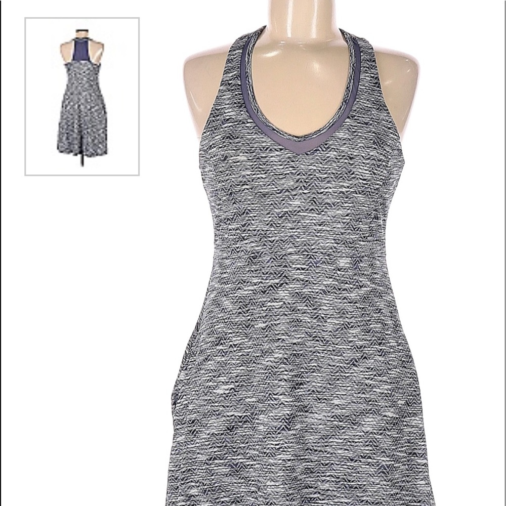 Athleisure dress with POCKETS